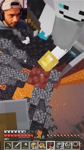 Impossible Minecraft clutch....... yes smartie pie #minecraft