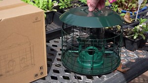 Kingsyard Tube Squirrel Proof Bird Feeders for Outdoor Hanging, Metal Caged Bird Feeder with Rain Proof Covered for Wildbirds Finches Bluebird, 4 Feeding Ports, Green