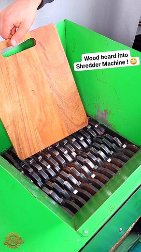 Wood board into Shredder Machine ! 😳 #satisfying #oddlysatisfying #shreddermachine #shreddingmachine | Infernal Shredder