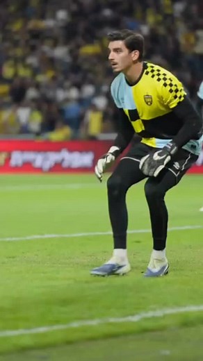 10K views · 353 reactions | נגיעות אחרונות לפני שמתחילים  #יאללהביתר | מועדון הכדורגל בית"ר ירושלים - F.C. Beitar Jerusalem | Facebook