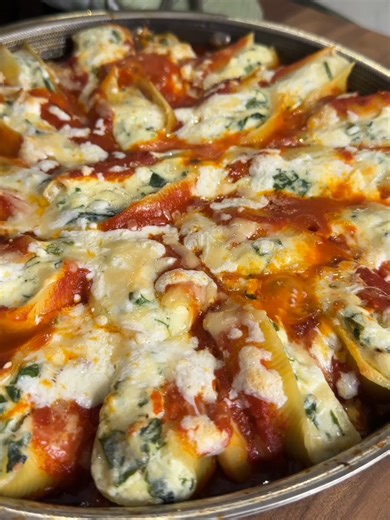 Creamy, cheesy, and perfectly baked—these Ricotta Stuffed Shells are Italian comfort food at its best! 🇮🇹🧀🍅 Topped with golden garlic-chili breadcrumbs for that extra crunch... Your holidays deserve them! @flavorsbyalessandra #RicottaStuffedShells #PastaLovers #ItalianFood 🥫 Sauce 6 cups (48 oz / 1360g) tomato purée (passata) 2 tablespoons olive oil 6 cloves garlic, crushed 1 tablespoon Calabrian chilis in oil (optional – or sub with crushed red pepper) Salt, to taste 2 tablespoons sugar 🧀