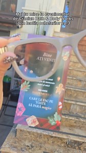 Nu stiu cum am facut de am apropiat imaginea direct din ochelarii de filmat Multumesc de invitatie @bathandbodyworksromania Locatia @urbanhubbucuresti Daca mai aveti de luat cadouri, gasiti la ei cele mai frumoase seturi tematice care miros amazing #Notsponsored | Make-up Swan by Aly