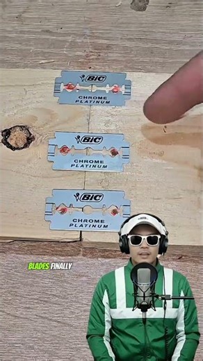 Genius trick for joining wooden boards using a razor blade
