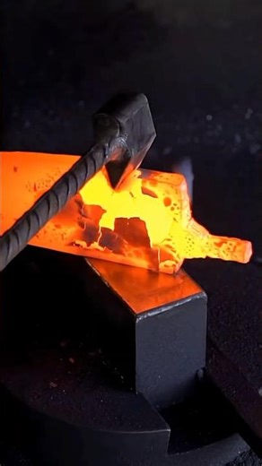 Forging a Knife From Razor Blades🔥