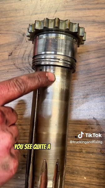 Comparison of Old and New Input Shafts in Eaton Fuller Transmission