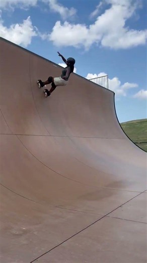 Bont Parkstars with Sunlite plates!! #rollerskating #skatepark #flip #skate ￼