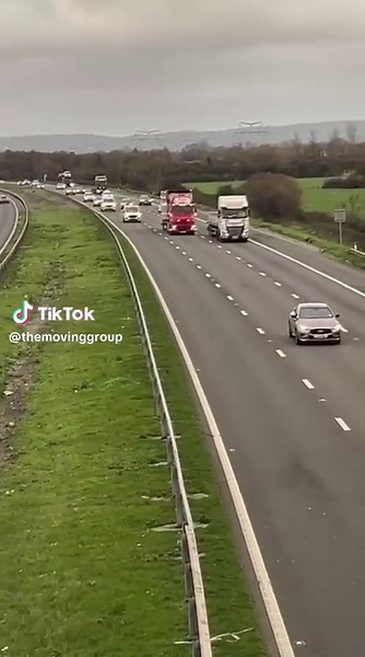 #themovinggroup #forshitsandagiggles #foryourpagetiktok #44tonarmy #truckersoftiktok🚛