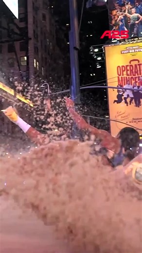 ATHLOS on Instagram: "Six jumpers. Four rounds. Three athletes moving onto Icahn Stadium. One electric night of long jump in Times Square. ⚡"