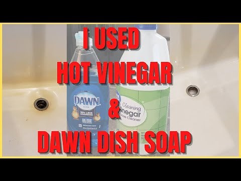 HOT VINEGAR AND DAWN DISHSOAP/ MIRACLE DIY BATHROOM CLEANER?! HOW TO GET THE YELLOW OUT OF A BATHTUB