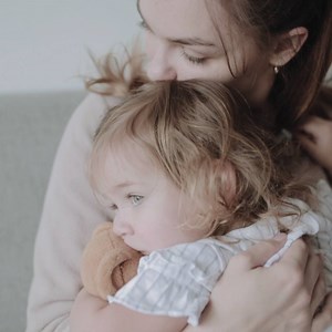 To the mama who thinks she got "nothing" done today…your kids would probably disagree. They see magic in the moments you spend together. And if the beautiful, exhausting work of creating that magic is "all" you did, then you're doing great (if you ask us). 💕 Read the full piece here: https://trib.al/qAnoGxt | Motherly