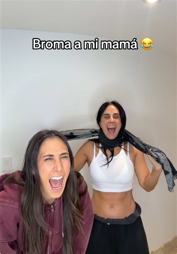 Perdoname mamá😂😂😂 @Pola Mochon #tiktok #fypシ #viral #challenge | excuse me ma'am prank