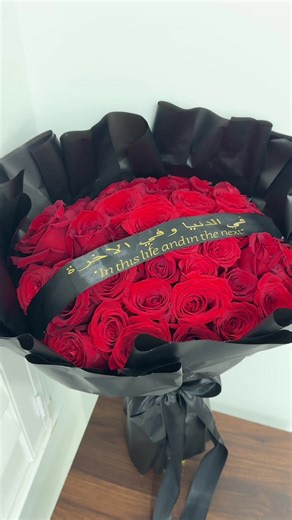 |CLEVELAND FLORIST| 50 roses for an engagement 😍🌹#clevelandflorist #clevelandohio #redrose #50roses