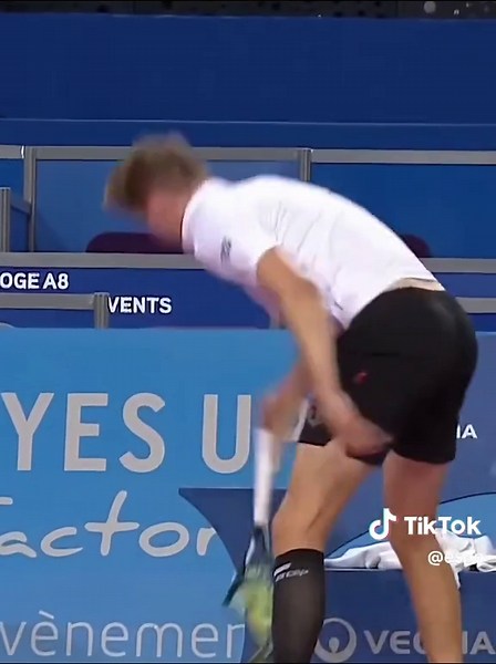 Spoke too soon 😬 (via @Tennis TV) | tennis