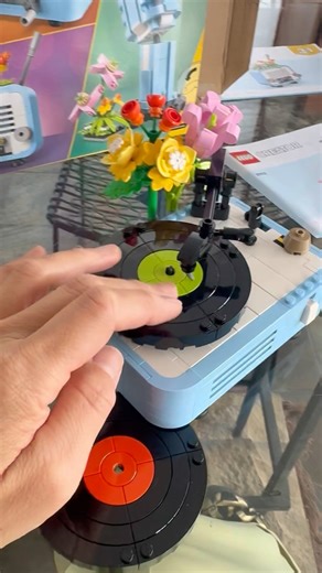 I built a LEGO record player that actually spins!