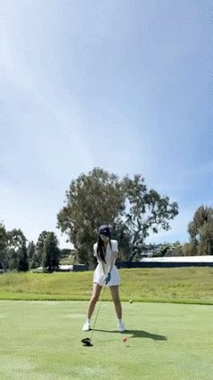 BLACKPINK Jennie shocks with her golfing skillshttps://t.co/Peg9PhDZOU
