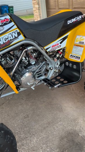 2006 50th anniversary Duncan Racing Banshee with title. Absoloutely Mint Machine. Couldn’t duplicate this build for this price. -Duncan Midrange Eliminator Engine fresh top end on pump gas domes but will include duncan custom cut race gas domes -Roll Design Long Travel A-arms (fresh powdercoat, new seals and bearings) -Axis Long Travel Custom Shocks front and back(fully rebuilt) -Roll Design Swingarm(good luck finding another one, also fresh powder, seals and bearings) -Durablue axle -DWT Billet