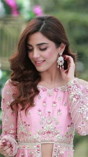 Maya Ali official # top model and actress #pakistani