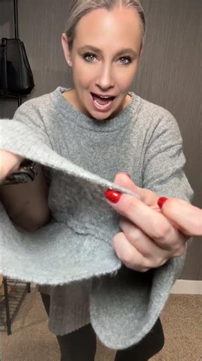 Oversized chunky knit sweater is perfect for layering