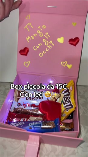 Personalizza come desideri Box piccola con led da 15€ #box #epifania #cioccolato #viral #kinder