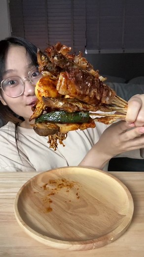 กินหมาล่าเสียบไม้และเต้าหู้ชีส ASMR ฟิน ๆ