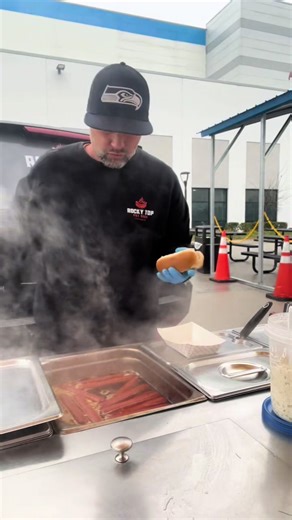 Chili cheese dog with EXTRA onions 🌭🧅 Say less. #RockyTopHotDogs #OnionLover #Chilicheesedog