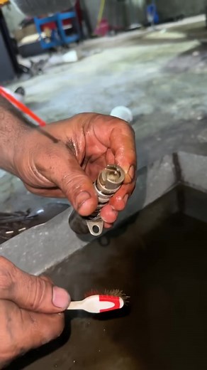 How to clean scoring variable valve timing solenoid #vvti #reelsviralシ #solenoid #manifoldblock | Rashid Auto Electrical | Facebook