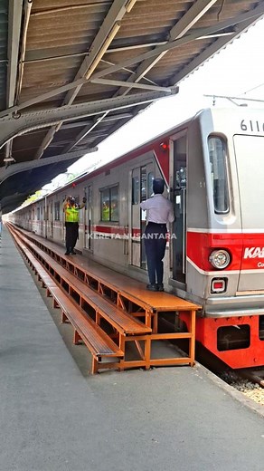 190K views · 1.6K reactions | CSOT KAI Commuter #railway #railroad #train | Kereta Nusantara | Facebook