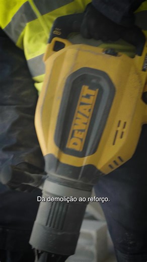 Demolição e reforço sem limites. Potência que nunca o deixará ficar mal | DEWALT | Facebook