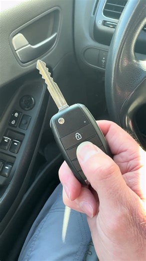 2017 Kia forte new flip remote key not an instructional video #allockandkeyco #smartpro ￼
