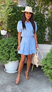 🩵 Komplet od džinsa — mini suknja i košuljica u opuštenom stilu, a kao savršen dodatak tu je i torba. #armorfashioncorner #beograd #komplet #onlineshopping #boutique #prodajaonline #torba #new #sesiri #moda #fashion | armor.fashioncorner