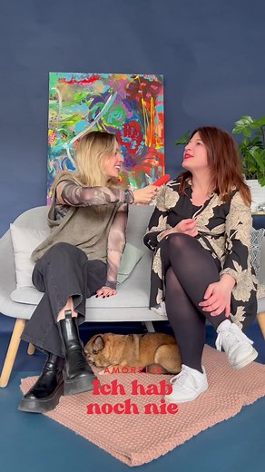 Unser Podcast „Ich hab noch nie“ mit Jenni und Vicky geht in die nächste Runde! 🎉 Habt Ihr die neuen Folgen schon gehört? Welches Thema würdet Ihr Euch im Podcast wünschen? Über den Link in der Bio geht es direkt zur neusten Folge. Viel Spaß beim Hören 💜 #AMORELIE #ichhabnochnie #podcast