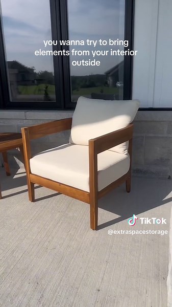 Creating a Cozy Front Porch: 5 Tips for Front Porch Decor