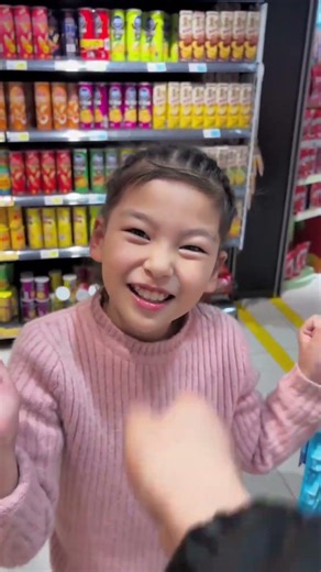 ⚽🍫 Football Chocolate Box, Chips Fight & Candy Drama | #KidsMasti #SnackFight #FunnyMoments