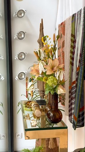 Terug open na deugddoende vakantie☀️ Veel veel nieuws in onze shop🌸 Van harte welkom🤗 Ann & Edwin | Atelier 42