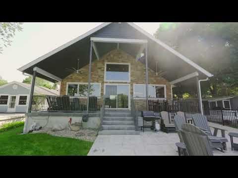 $775k Golden Lake Waterfront Home / Private Sandy Beach & Cul-de-Sac Retreat