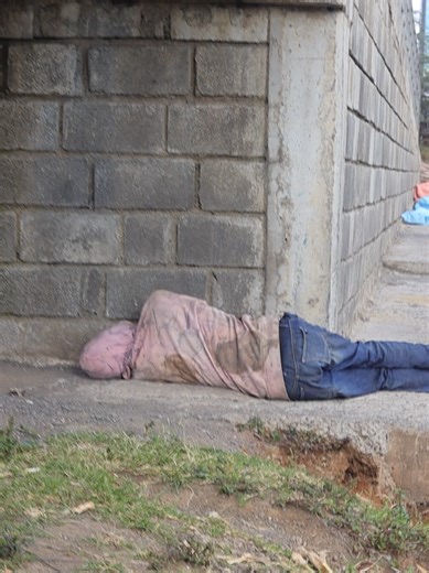 imagine sleeping with nothing in your stomach and waking up to nothing again🥹🥹,,#humanity #kindness #feedingthehomeless #feedthehungry #fyp