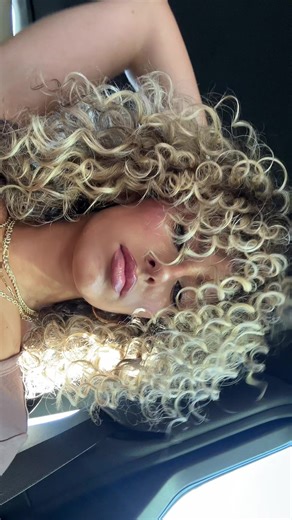 Gia Duddy: A Flirty Invitation to Make Out