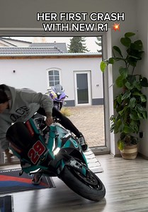 Yamaha R1 Motorcycle Crash Caught on Camera