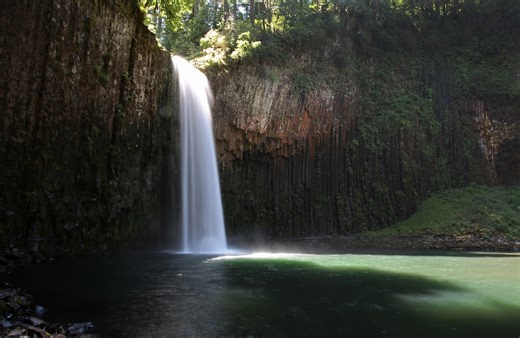 Oregon lawmakers hammer out $2 million deal to buy beloved privately owned waterfall