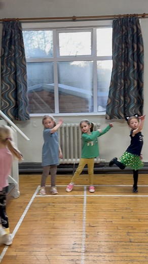 We were so excited to start our brand new Reception-Year 2 class today in Bardsey!!! 🎭 The children became real life Princes and Princesses and learnt an incredible opener to one of their dances! 🤴🏻👸🏼👑 Super proud of you all!!! 🥳 | Musical Theatre Life