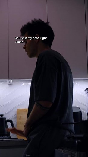 Flo Rida Right Round Cover Acapella by Independent Artist