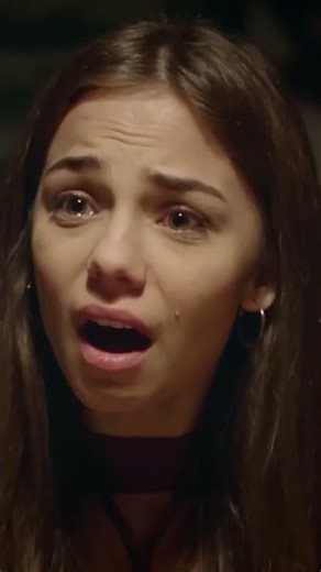 Ceren Nezastavila Svého Sourozence, Který Kráčel Vstříc Smrti! - Dvě Tváře Istanbulu #shorts