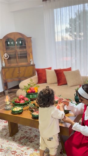 ‎maede abedi | مائده عابدی‎ on Instagram‎: "یلدا پیشاپیش مبارک الهی سفره هاتون همیشه پر برکت باشه الهی کانون خونه‌هاتون همیشه گرم باشه ‌کنار عزیزاتون خوشحال و شاد باشید یلدا مبارک❤️🫀🫂"‎