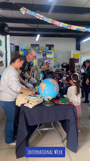 Our International Week was a true voyage around the world! 🌎✈️ #pueblaamericanschool #whereyoubelong #multiculturalism #proudtobehusky