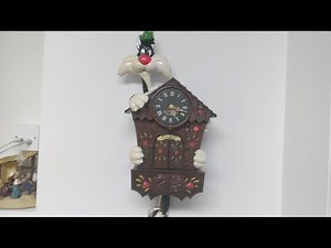Warner Bros Animated Sylvester and Tweety cuckoo Clock Demo Video