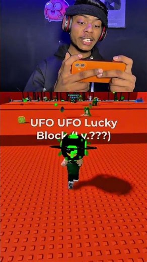 LUCKY BLOCK FALLS INTO BRAINWORTH TSUNAMI #roblox #ufoキャッチャー