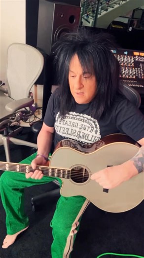 New Godin Guitars (OFFICIAL) Connaisseur MJ Satina RW. | Steve Stevens