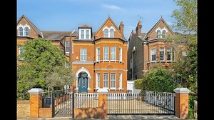 精致的家庭住宅，拥有无可挑剔的内饰和宏伟的 110 英尺花园_哔哩哔哩_bilibili