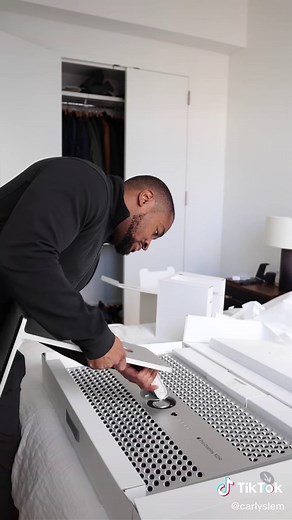 Unboxing my new Apple Pro Display XDR. This is 32 in with a 6K Retina display. Apple really hit the mark with this and I cant wait to start editing content with it. #appleunboxing #shopping #unboxing #apple