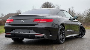 Mercedes AMG S65 coupe shows smooth and strong performance